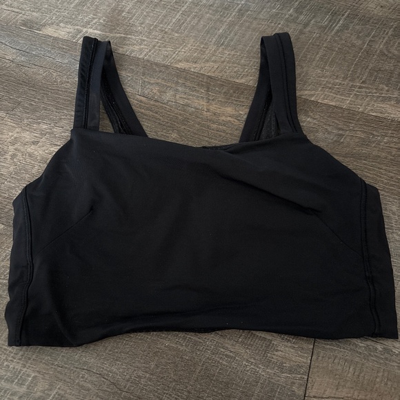 Lululemon sports bra - Picture 1 of 2